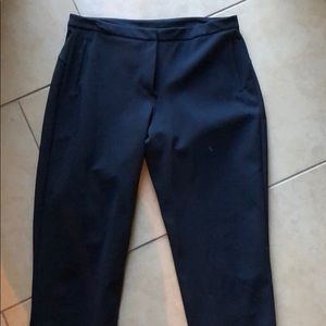 Lululemon On the Move pant- Navy